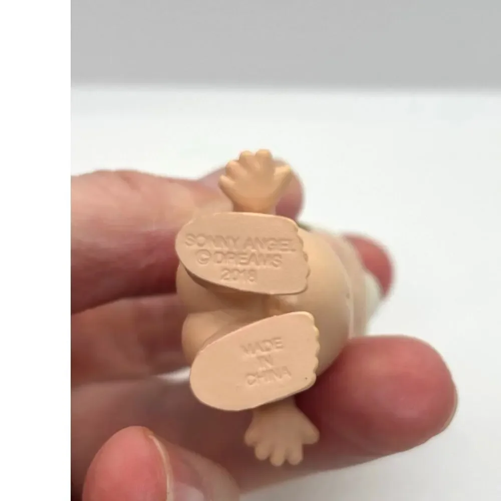 Authentic Sonny Angel RARE Hedgehog Mini Figure, Animal Series V2 - NEW